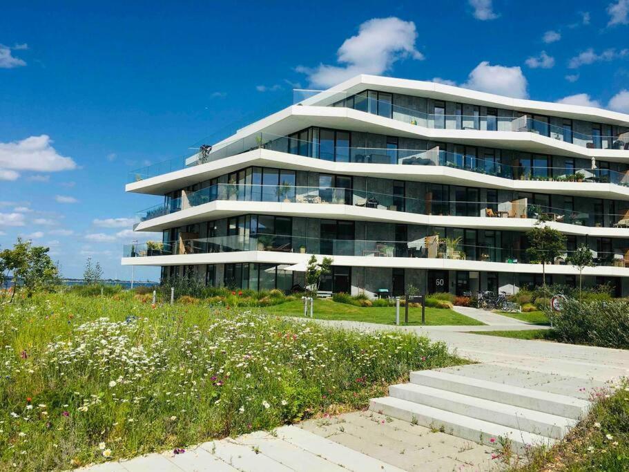 Bo Med Stil Og Udsigt Til Aarhus Lystbadehavn Διαμέρισμα Εξωτερικό φωτογραφία
